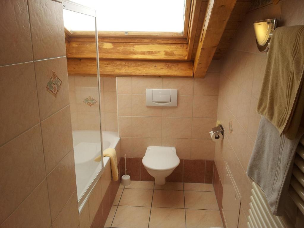 Hotel Dufour Alpin Superior - Adults Only Zermatt Room photo